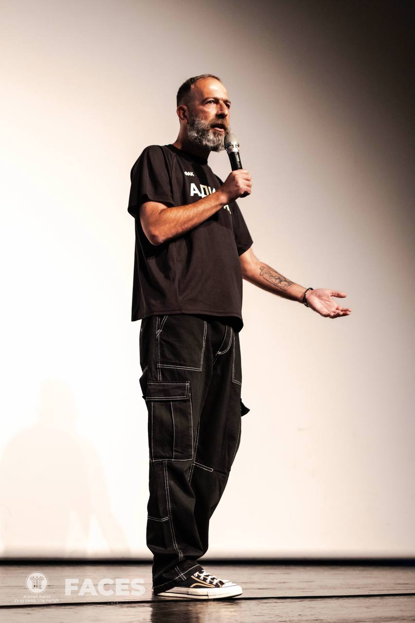 standup-5.jpg